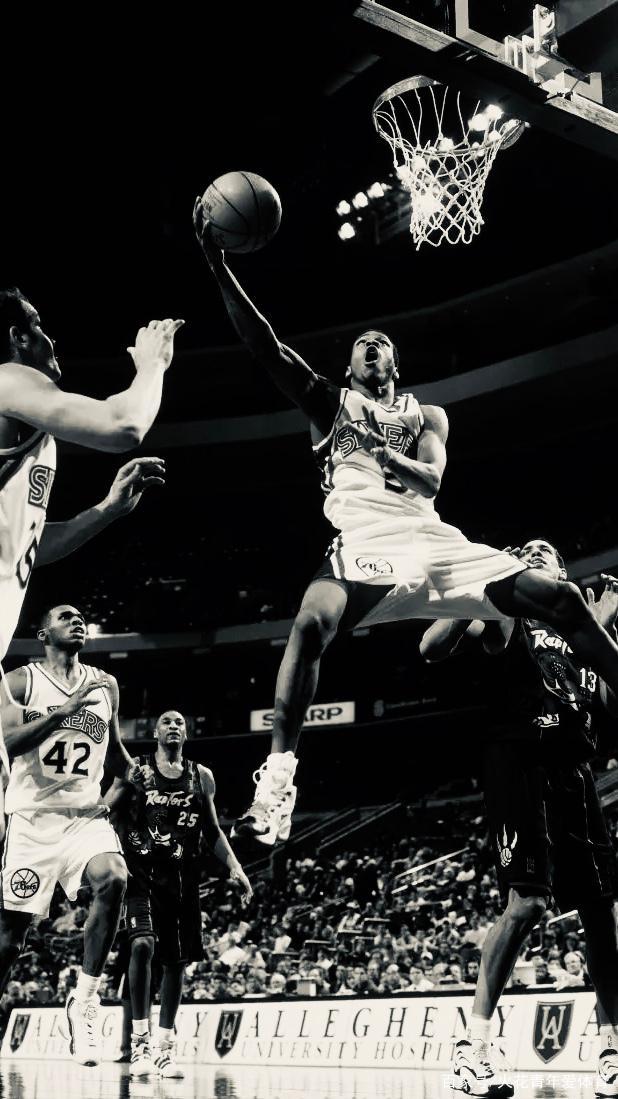 两条重大线索表明卡洛斯·巴莱巴即将加盟曼联。