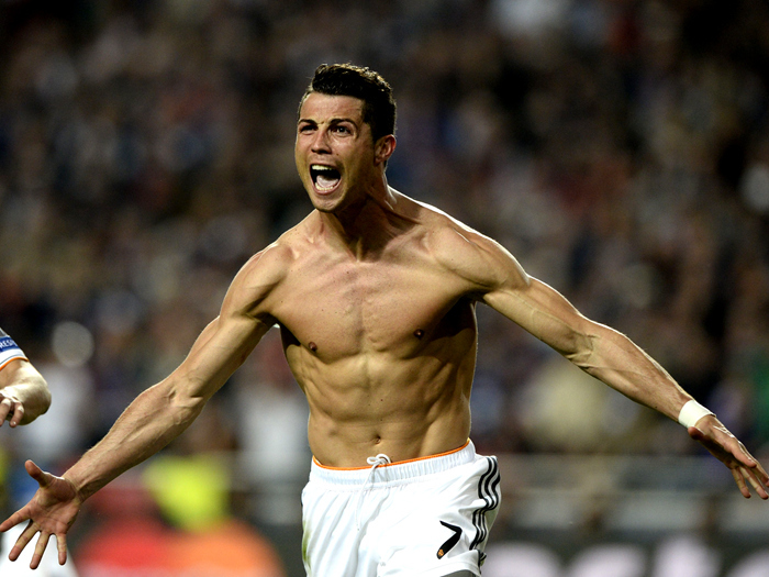 门兴格拉德巴赫vs奥格斯堡：诺伊豪斯领衔