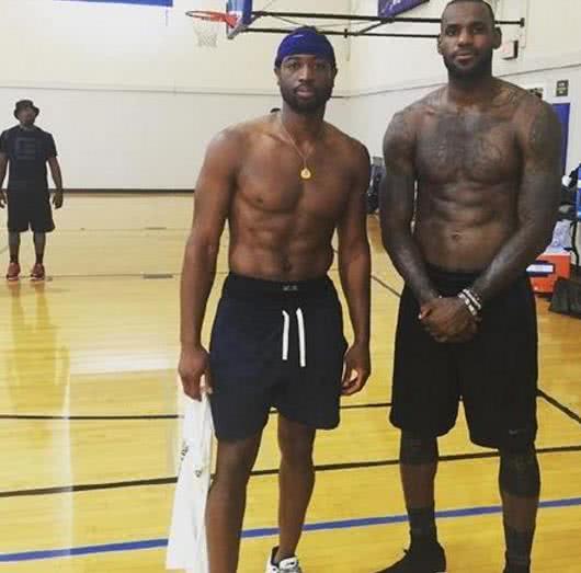 说谁？琼斯：这些球员谁签的？回CBA前我不想再看这种比赛了