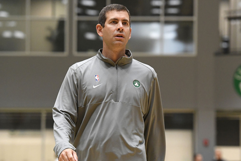 电竞战队年度阵容调整公告